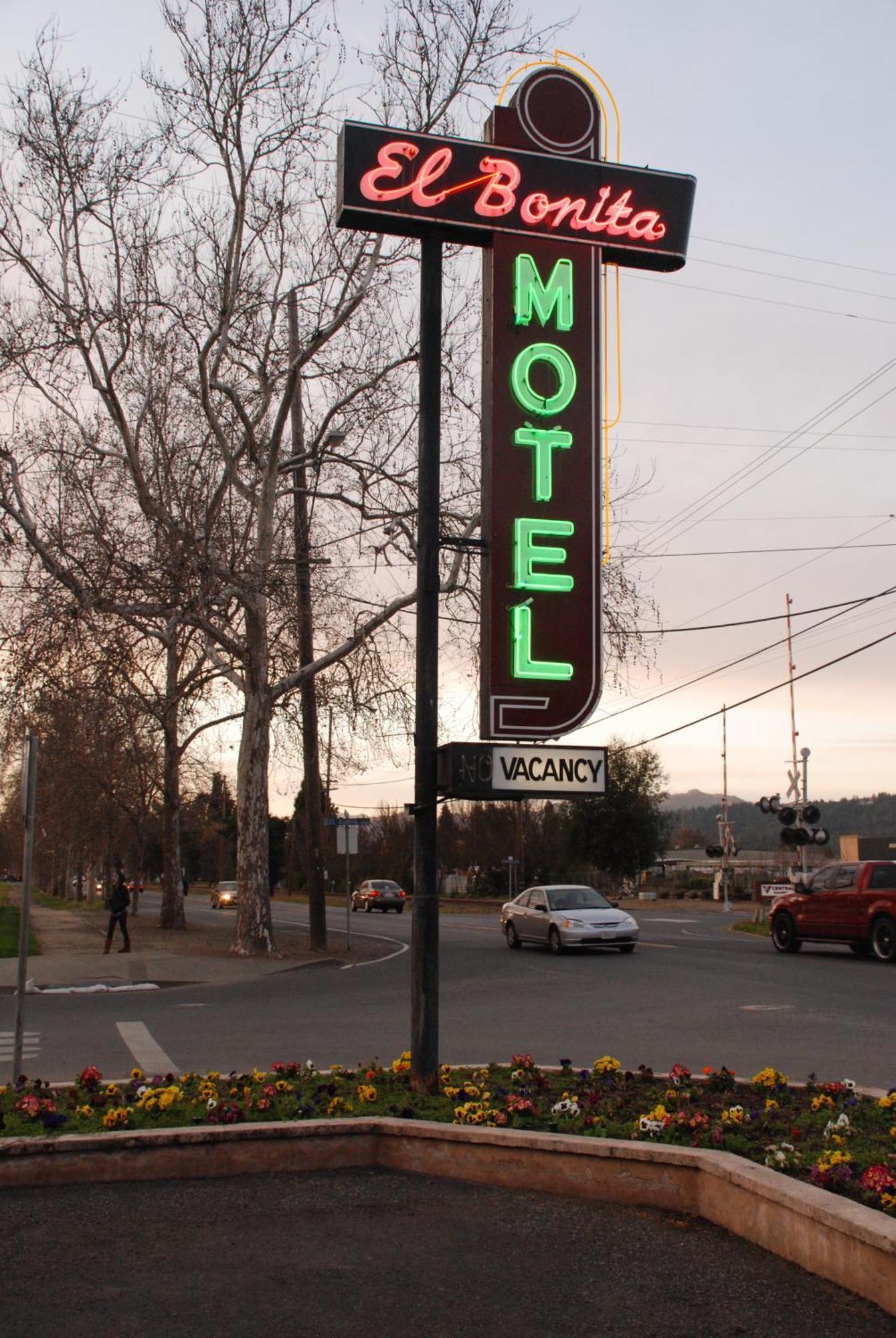 El Bonita Motel St. Helena Exterior photo